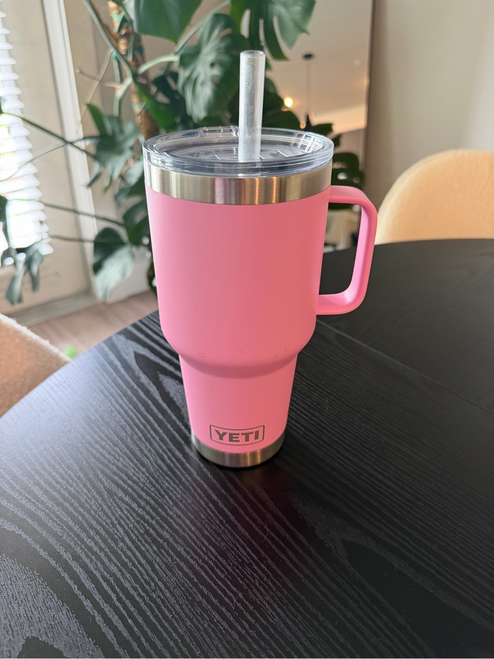 YETI 35 oz mug Power Pink Tumbler Cup With Handle & Extra Lids